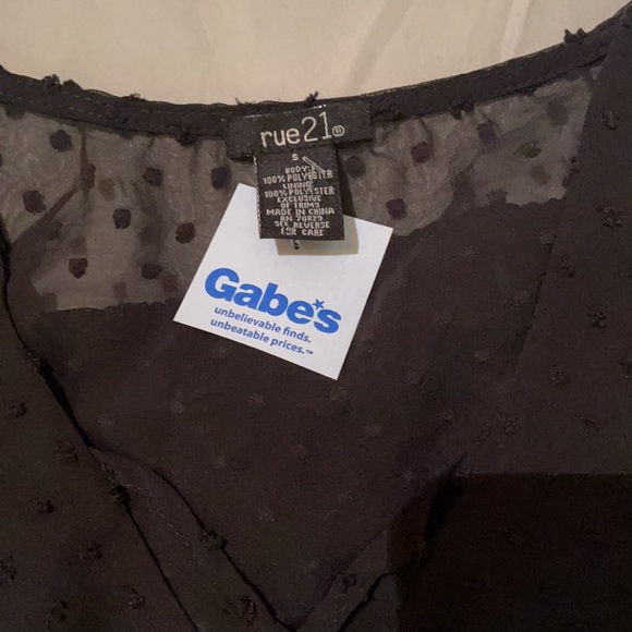 NWT rue 21 long sleeve blouse. - Picture 2 of 2